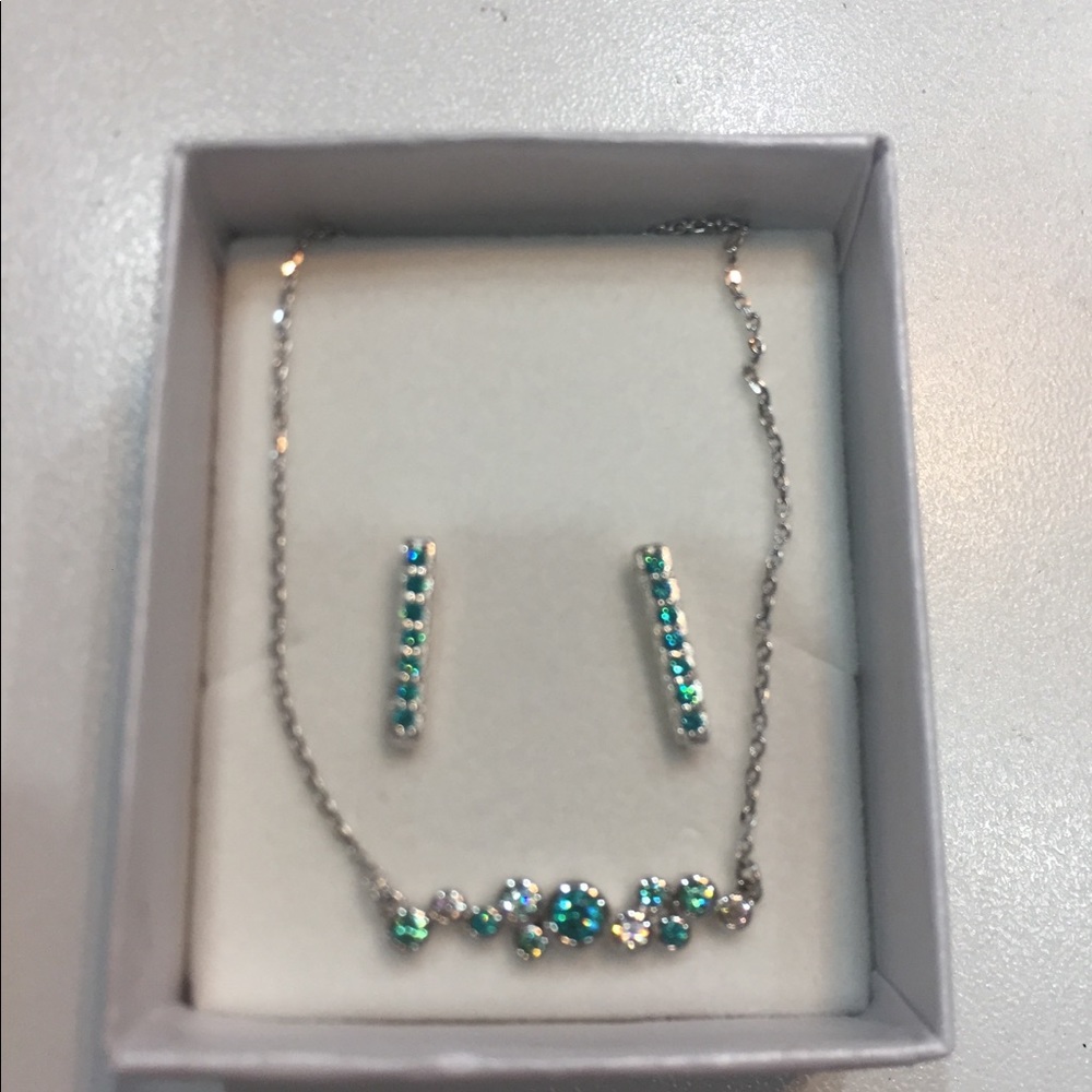 Crystalized by Swarovski Necklace and Earring Set - Picture 3 of 3